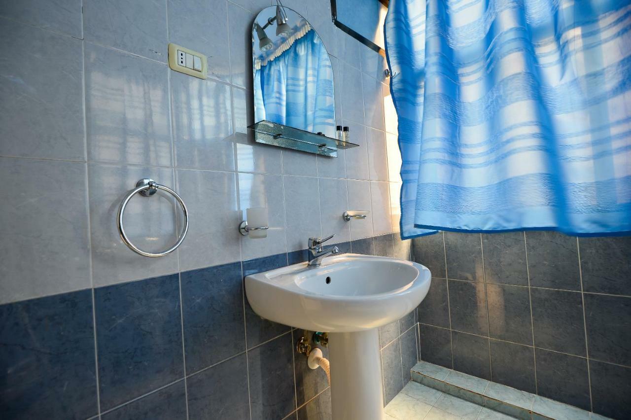 Hotel Niku Tiranë Luaran gambar
