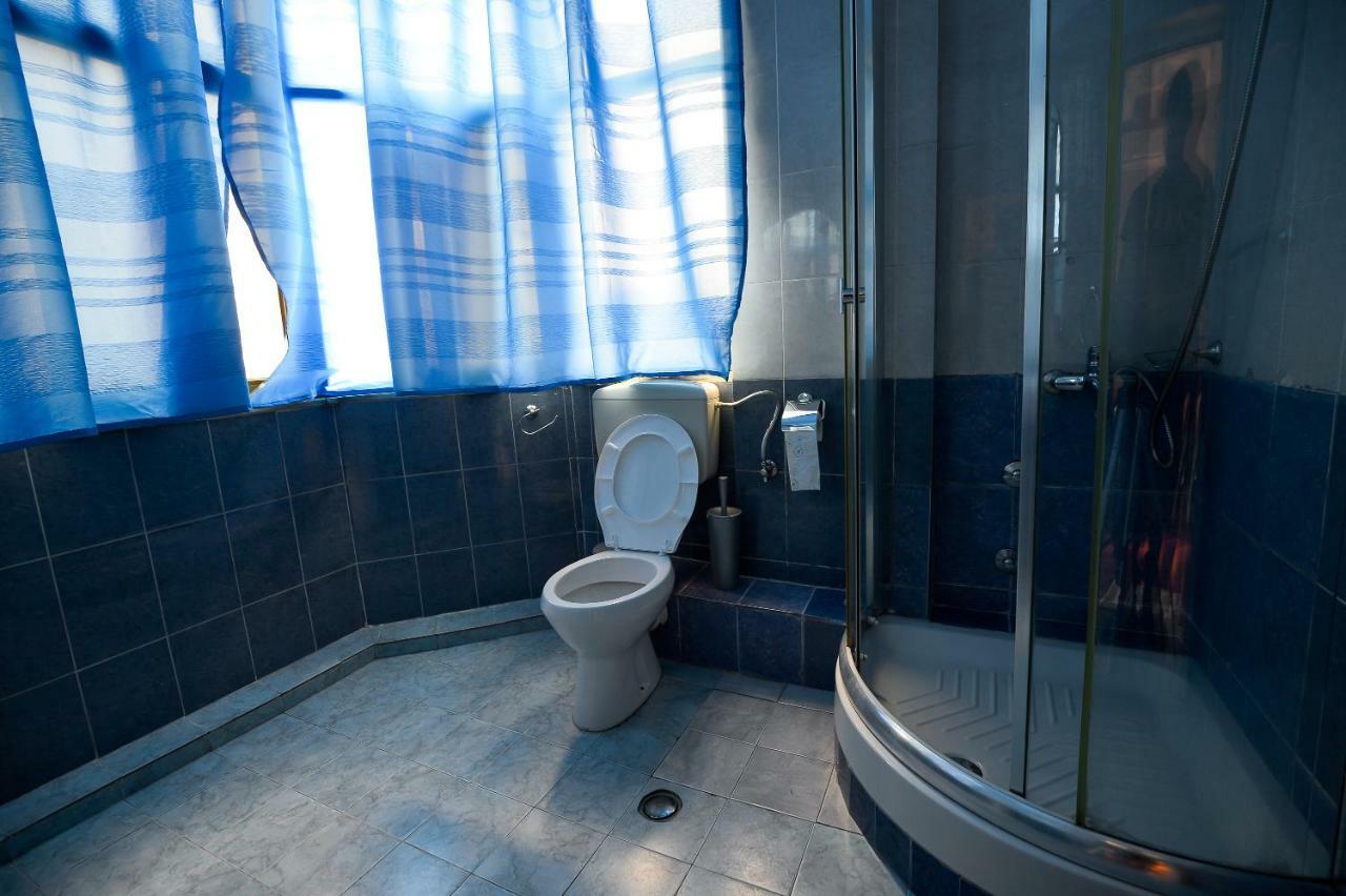 Hotel Niku Tiranë Luaran gambar
