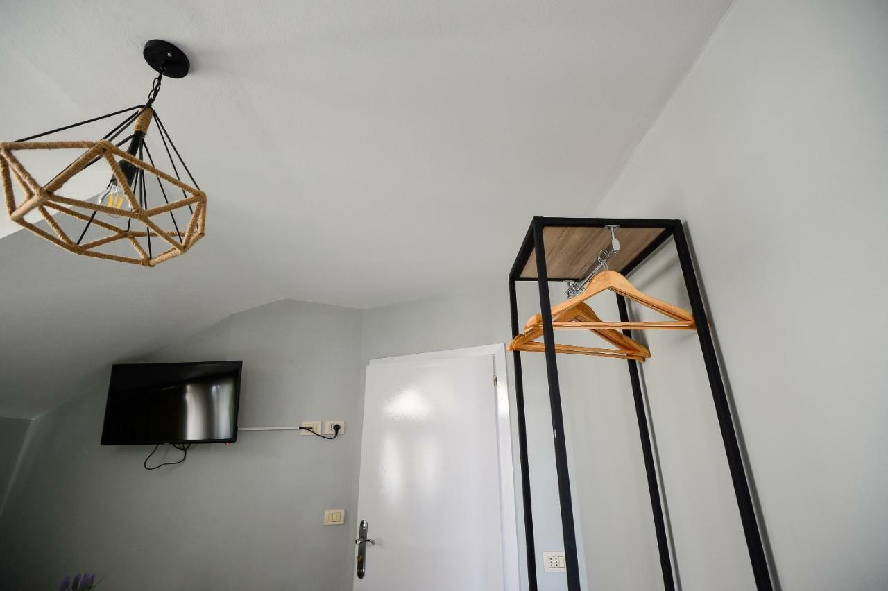 Hotel Niku Tiranë Luaran gambar