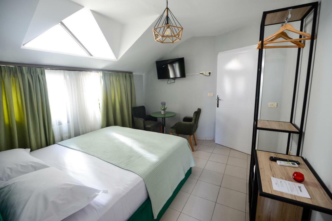 Hotel Niku Tiranë Luaran gambar