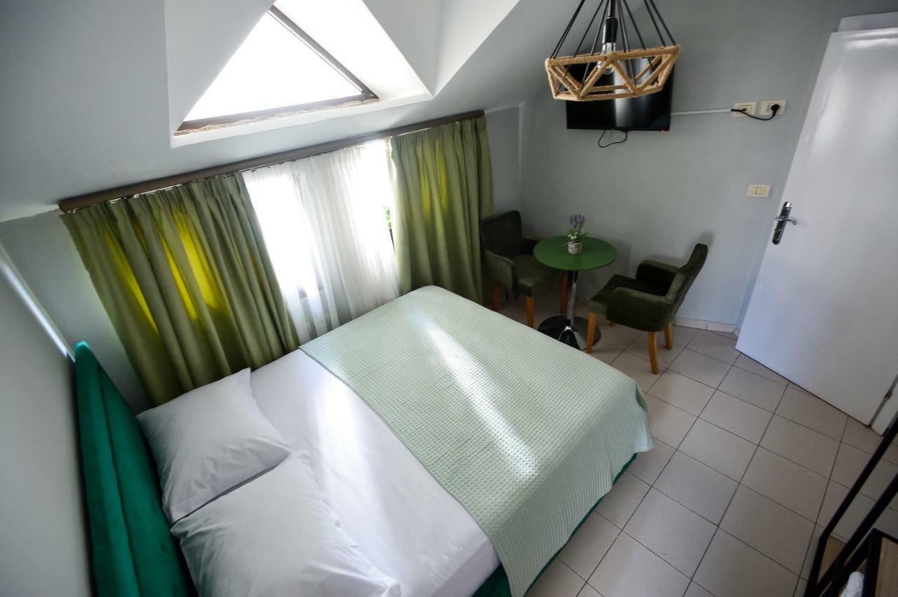 Hotel Niku Tiranë Luaran gambar