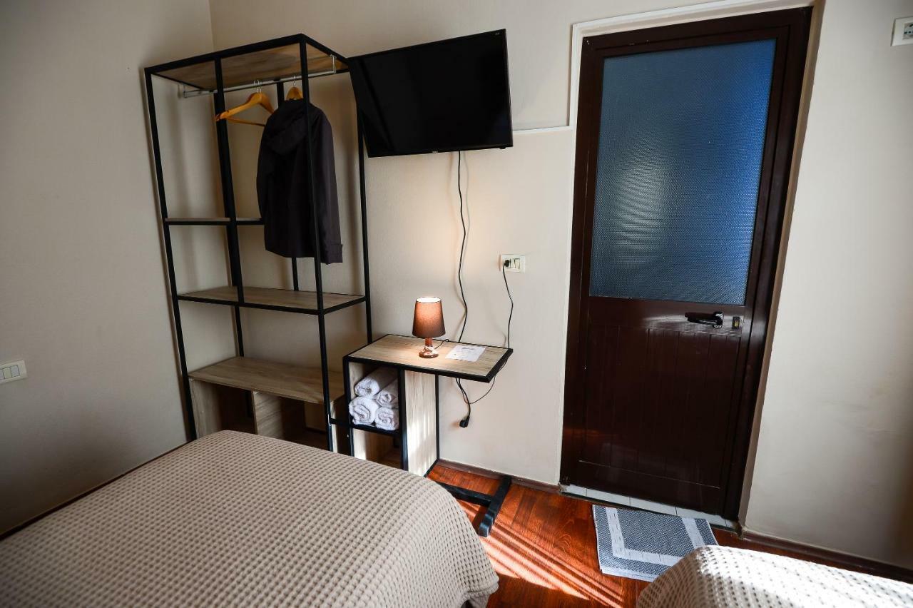 Hotel Niku Tiranë Luaran gambar