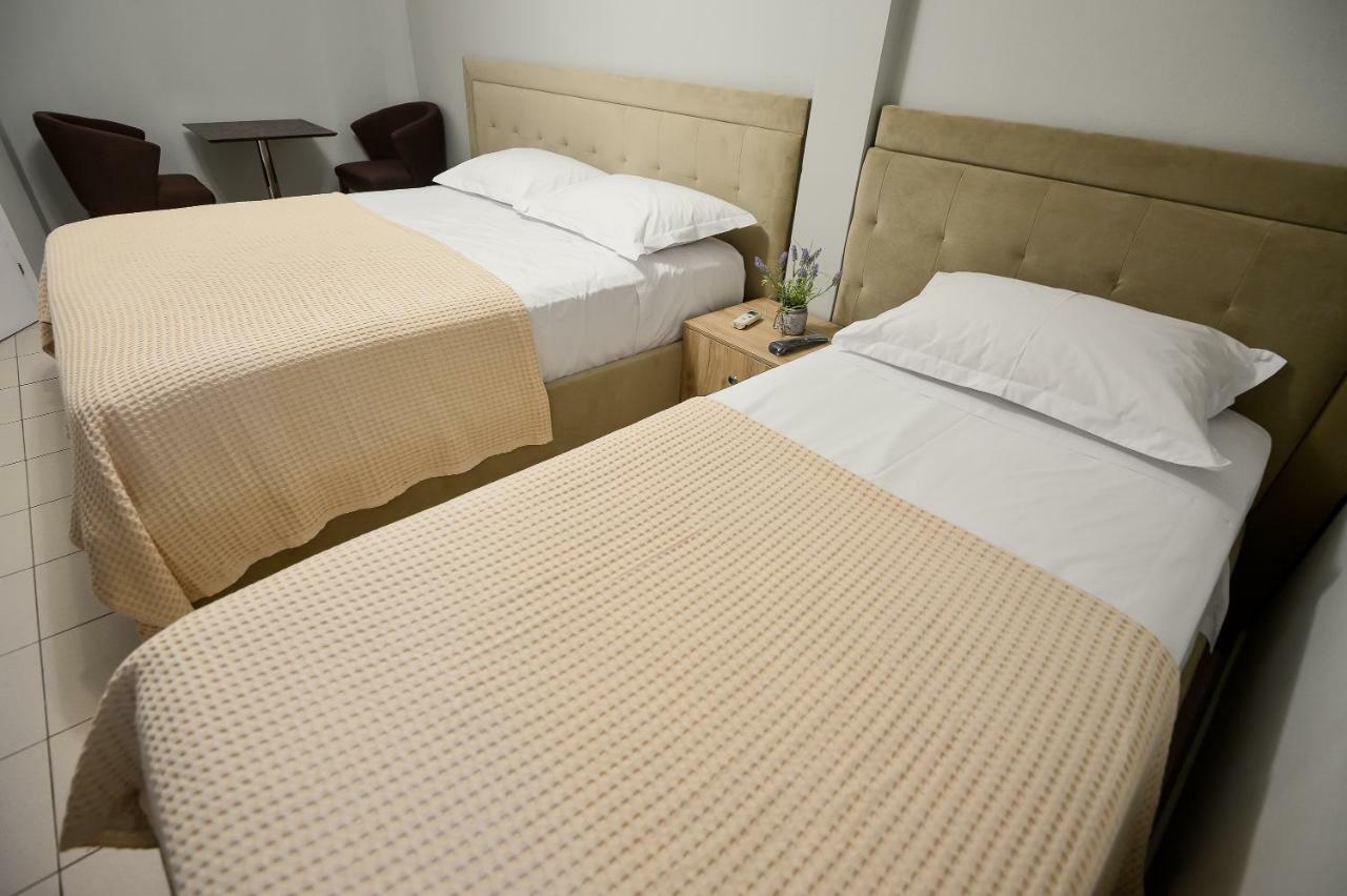 Hotel Niku Tiranë Luaran gambar