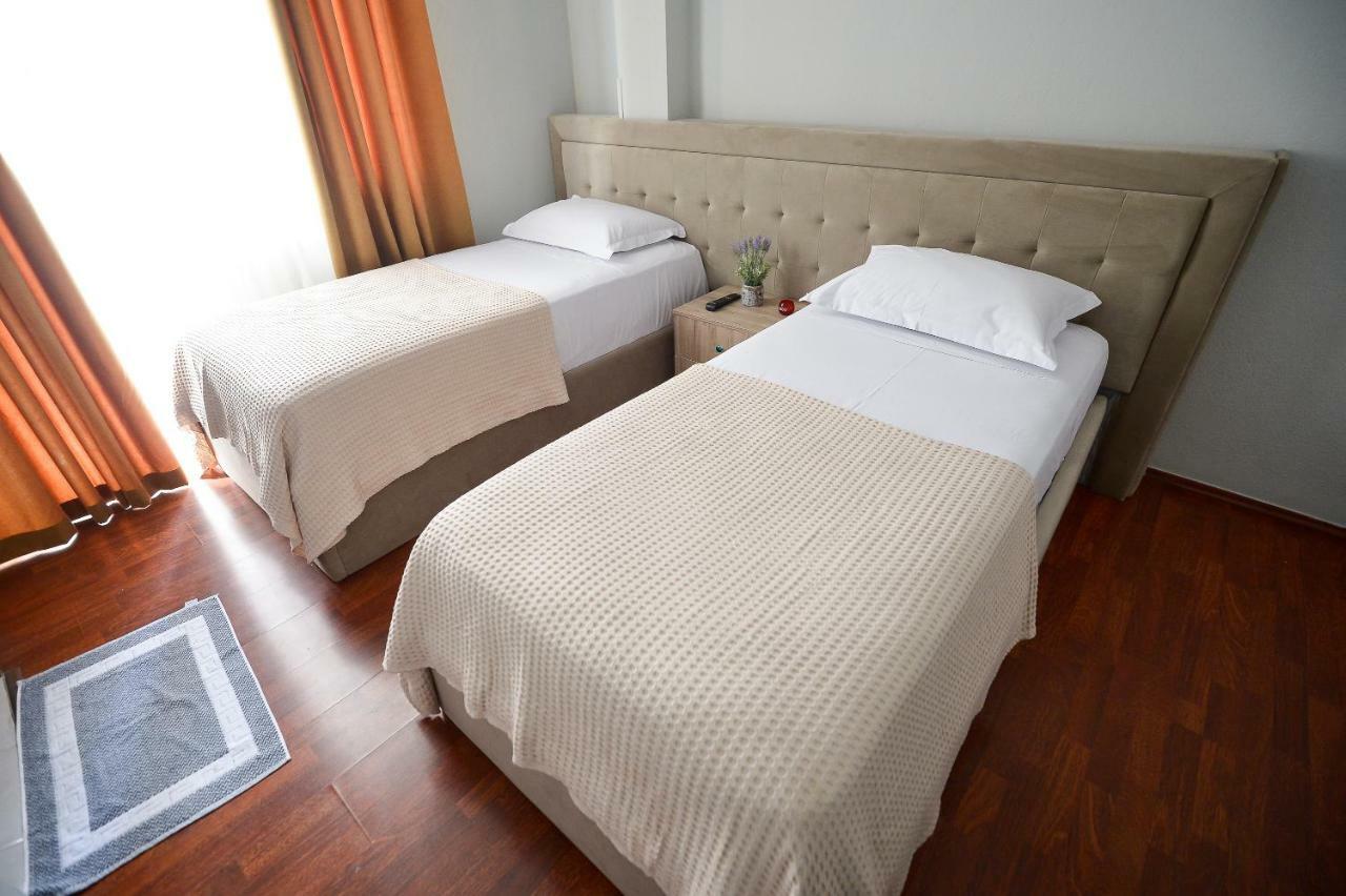 Hotel Niku Tiranë Luaran gambar