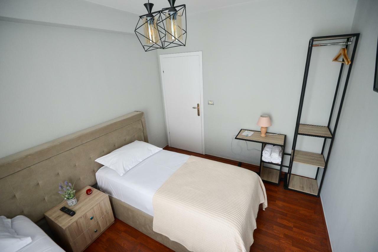 Hotel Niku Tiranë Luaran gambar