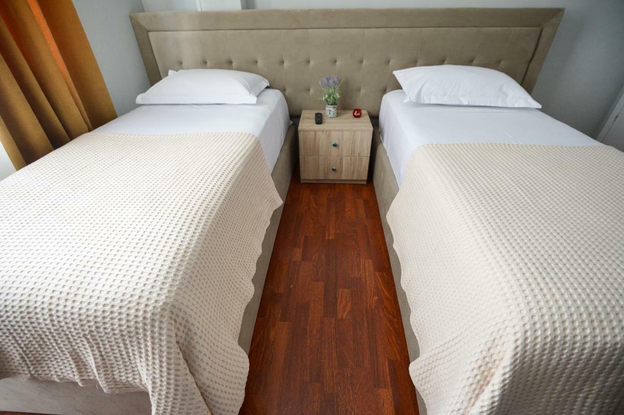 Hotel Niku Tiranë Luaran gambar